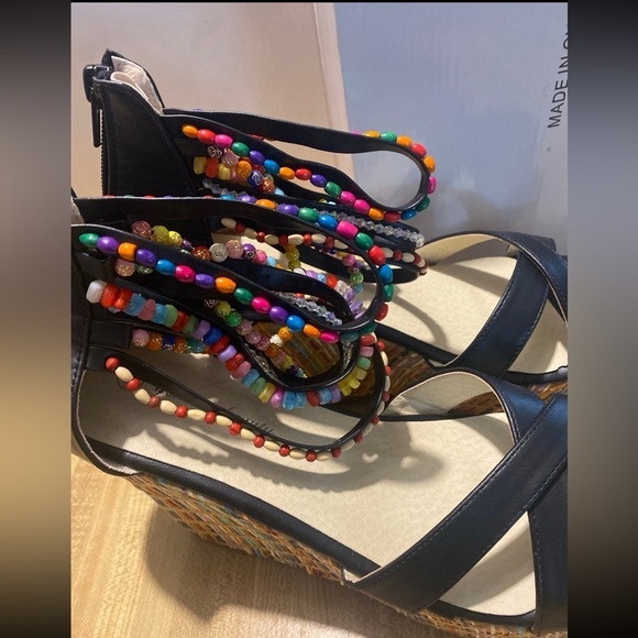 Women's Wedge Sandals With Pearls Across The Top Platform Sandals NIB size 9 - Picture 7 of 12